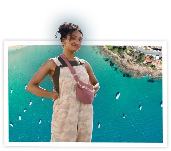 image de malika sur un fond de paysage