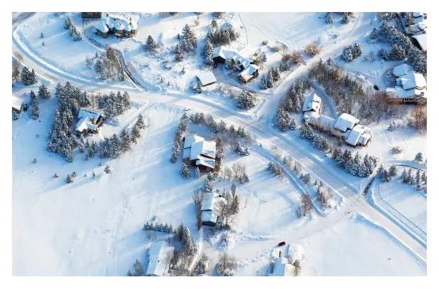 paysage de montagne sous la neige